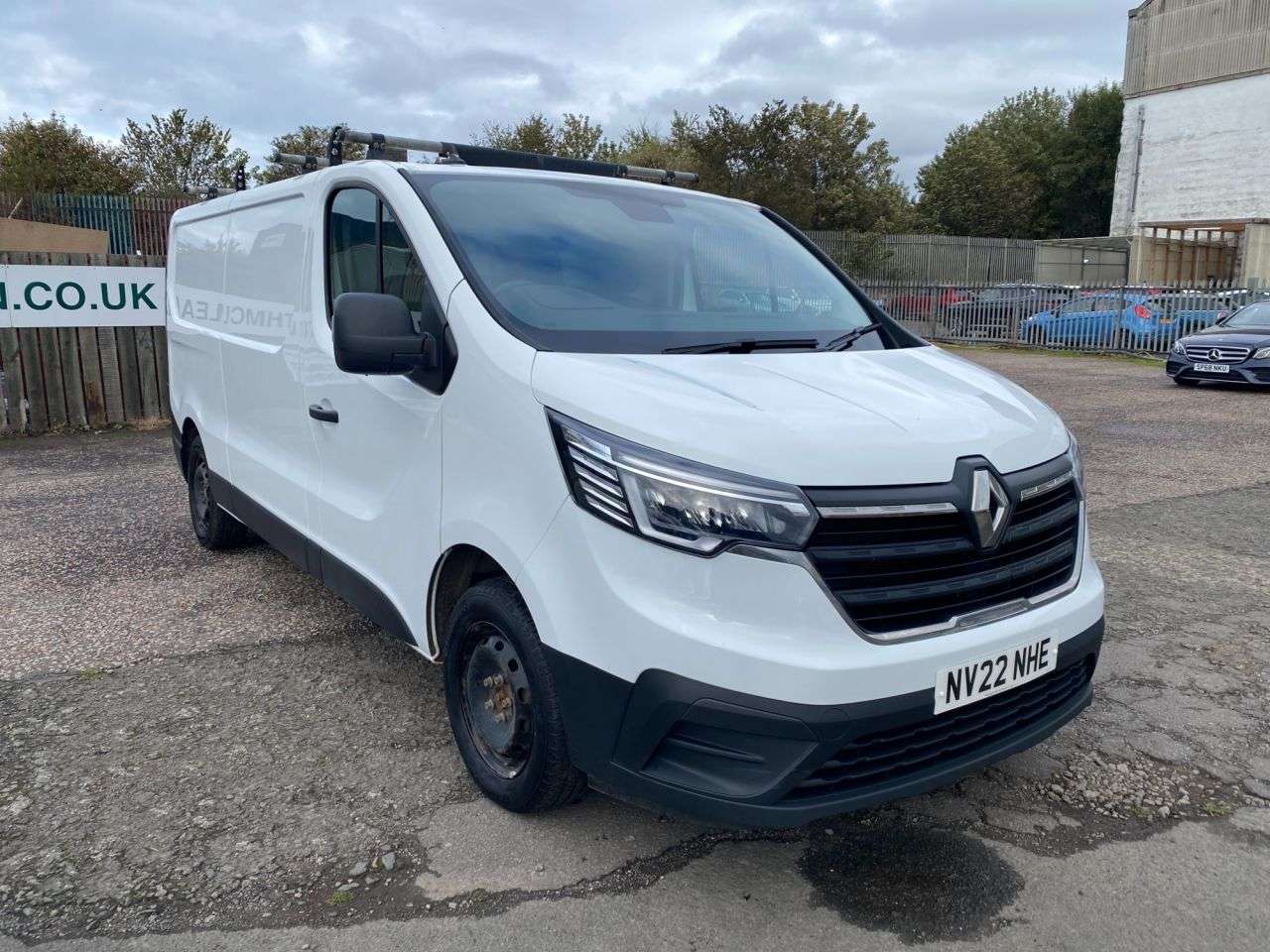 A 2022 RENAULT TRAFIC 2.0 dCi Blue LL30 Business Panel Van 5dr Diesel Manual L2 H1 Euro 6 (s/s) ( A 2022 RENAULT TRAFIC 2.0 dCi Blue LL30 Business Panel Van 5dr Diesel Manual L2 H1 Euro 6 (s/s) (