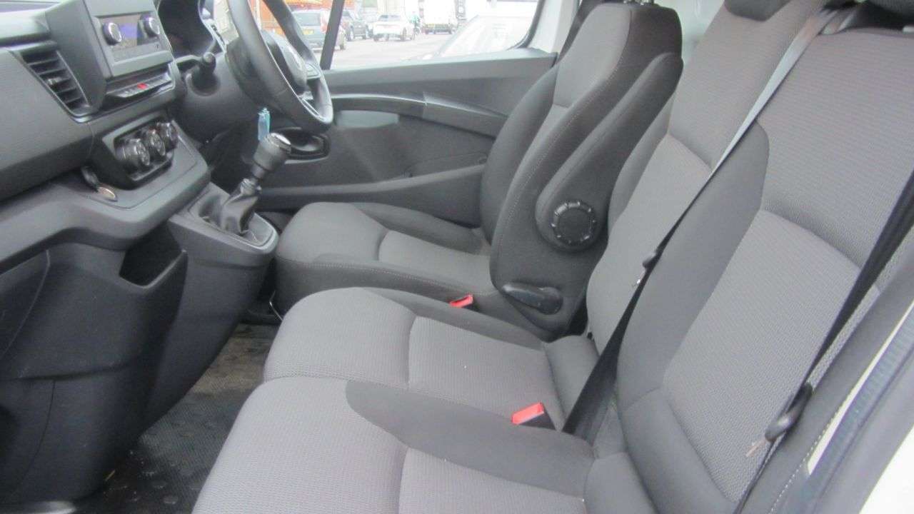 2022 RENAULT TRAFIC 2022 RENAULT TRAFIC