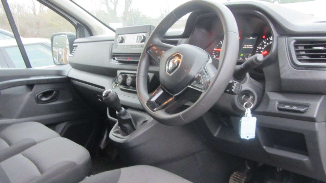 2022 RENAULT TRAFIC 2022 RENAULT TRAFIC