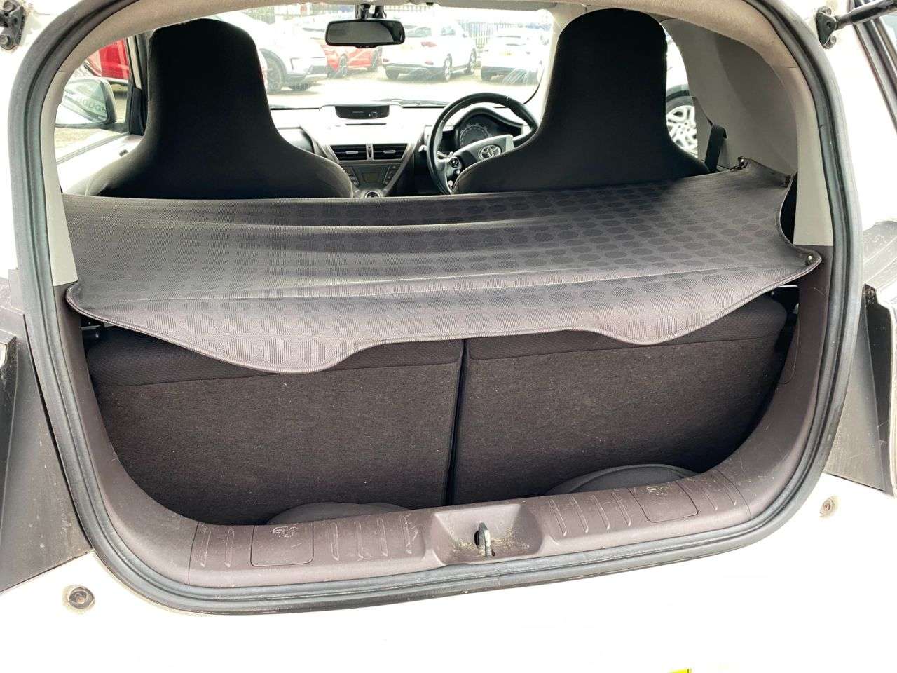 2010 TOYOTA IQ 2010 TOYOTA IQ