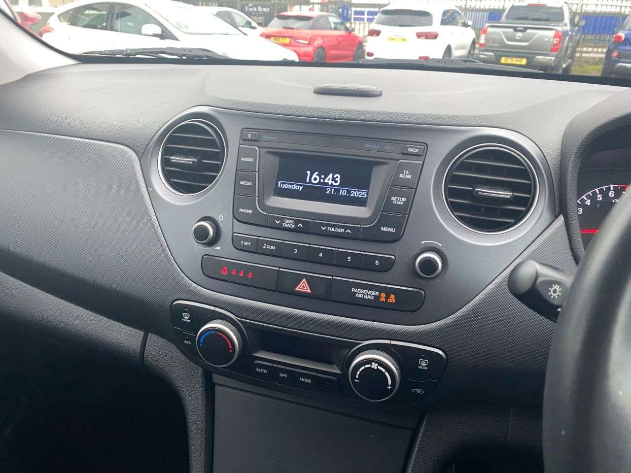 2017 HYUNDAI I10 2017 HYUNDAI I10