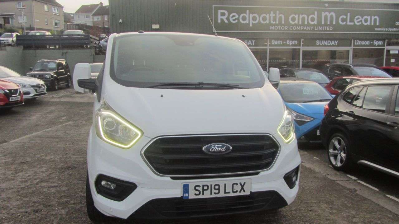 A 2019 FORD TRANSIT CUSTOM 2.0 340 EcoBlue Limited Panel Van 5dr Diesel Manual L1 H1 Euro 6 (170 ps) B A 2019 FORD TRANSIT CUSTOM 2.0 340 EcoBlue Limited Panel Van 5dr Diesel Manual L1 H1 Euro 6 (170 ps) B