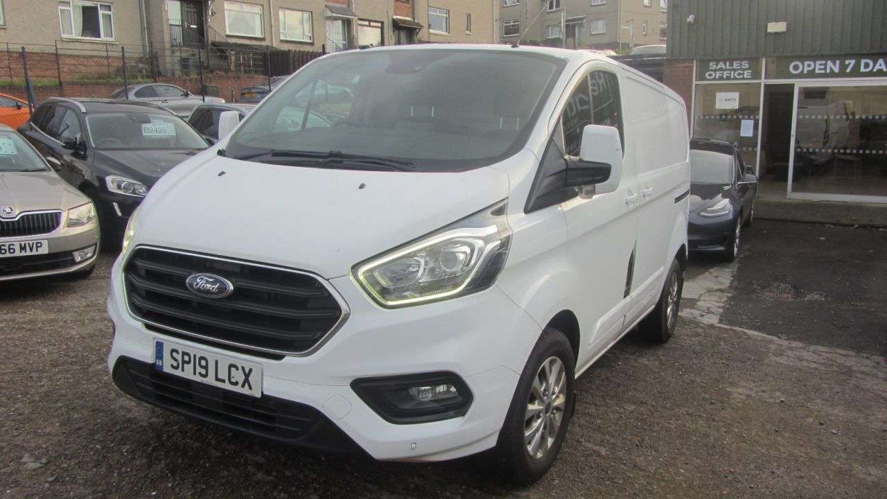 A 2019 FORD TRANSIT CUSTOM 2.0 340 EcoBlue Limited Panel Van 5dr Diesel Manual L1 H1 Euro 6 (170 ps) B A 2019 FORD TRANSIT CUSTOM 2.0 340 EcoBlue Limited Panel Van 5dr Diesel Manual L1 H1 Euro 6 (170 ps) B