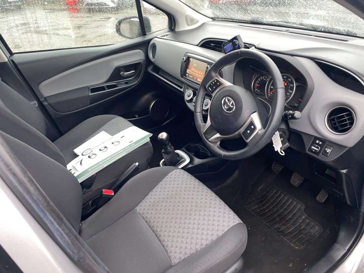 2015 TOYOTA YARIS 2015 TOYOTA YARIS