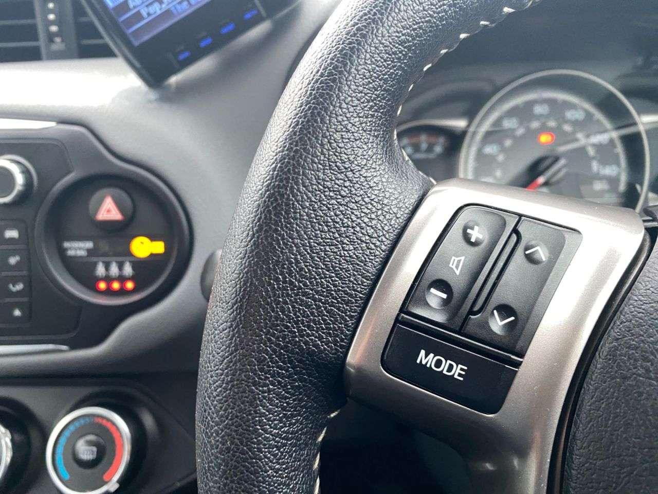 2015 TOYOTA YARIS 2015 TOYOTA YARIS