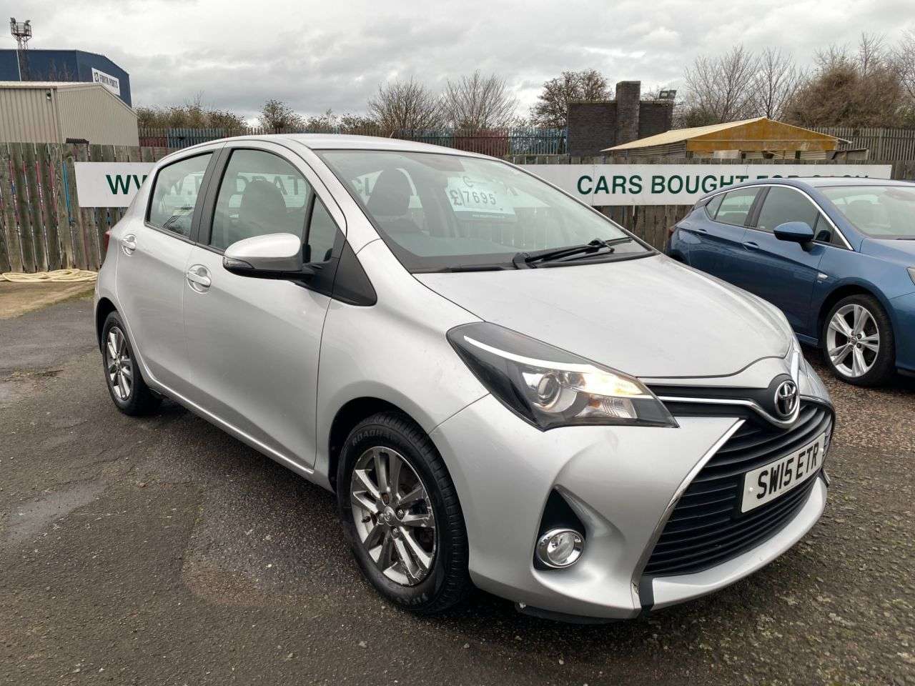 A 2015 TOYOTA YARIS 1.0 VVT-i Icon Hatchback 5dr Petrol Manual Euro 6 (69 ps) VERY LOW MILEAGE A 2015 TOYOTA YARIS 1.0 VVT-i Icon Hatchback 5dr Petrol Manual Euro 6 (69 ps) VERY LOW MILEAGE
