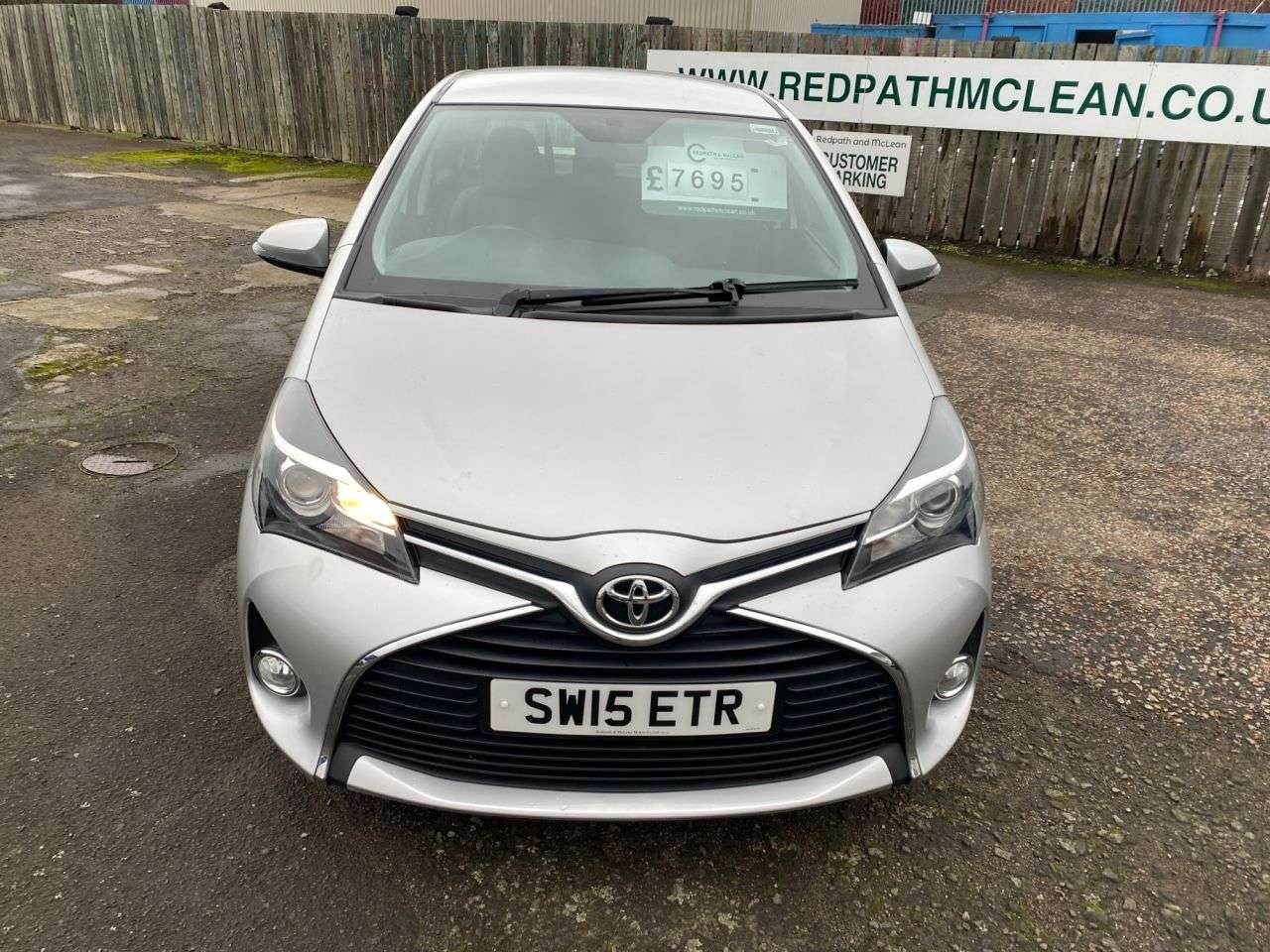 A 2015 TOYOTA YARIS 1.0 VVT-i Icon Hatchback 5dr Petrol Manual Euro 6 (69 ps) VERY LOW MILEAGE A 2015 TOYOTA YARIS 1.0 VVT-i Icon Hatchback 5dr Petrol Manual Euro 6 (69 ps) VERY LOW MILEAGE