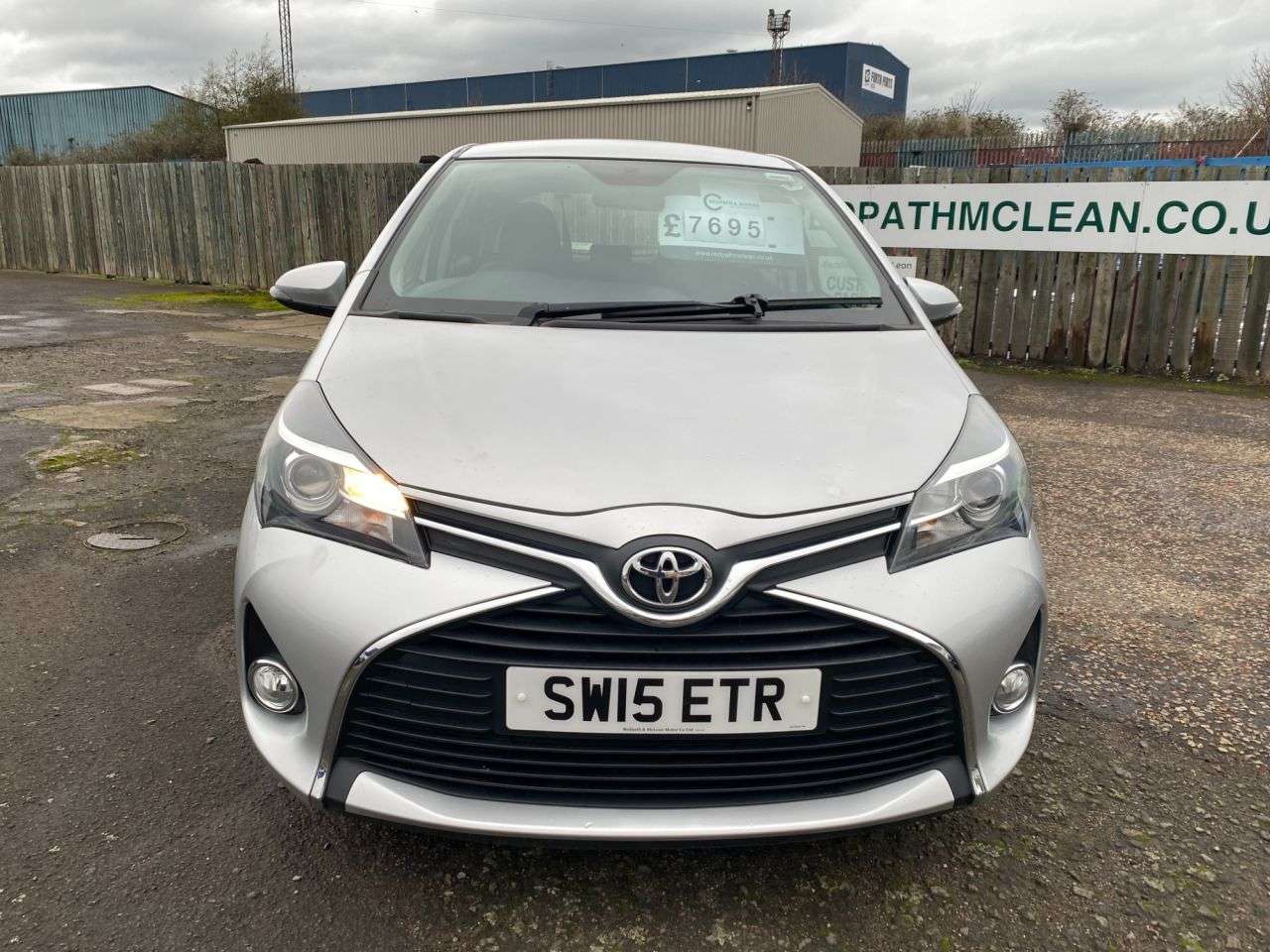 A 2015 TOYOTA YARIS 1.0 VVT-i Icon Hatchback 5dr Petrol Manual Euro 6 (69 ps) VERY LOW MILEAGE A 2015 TOYOTA YARIS 1.0 VVT-i Icon Hatchback 5dr Petrol Manual Euro 6 (69 ps) VERY LOW MILEAGE