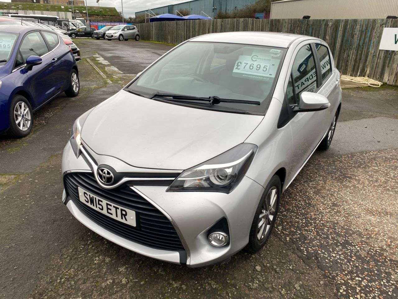 2015 TOYOTA YARIS 2015 TOYOTA YARIS