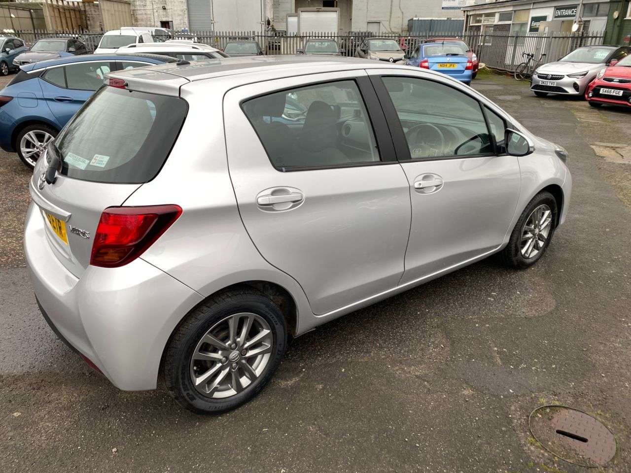 2015 TOYOTA YARIS 2015 TOYOTA YARIS