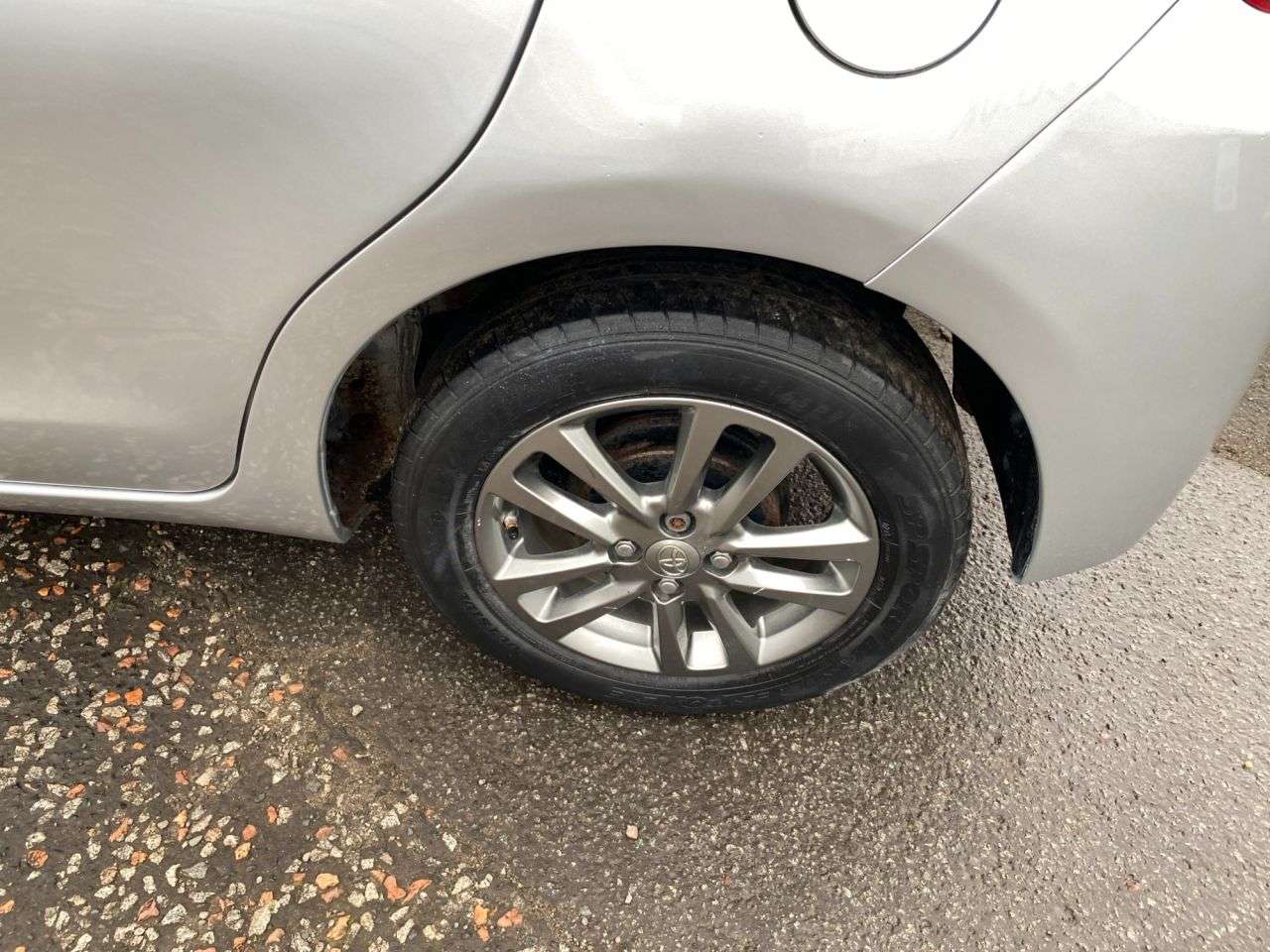 2015 TOYOTA YARIS 2015 TOYOTA YARIS