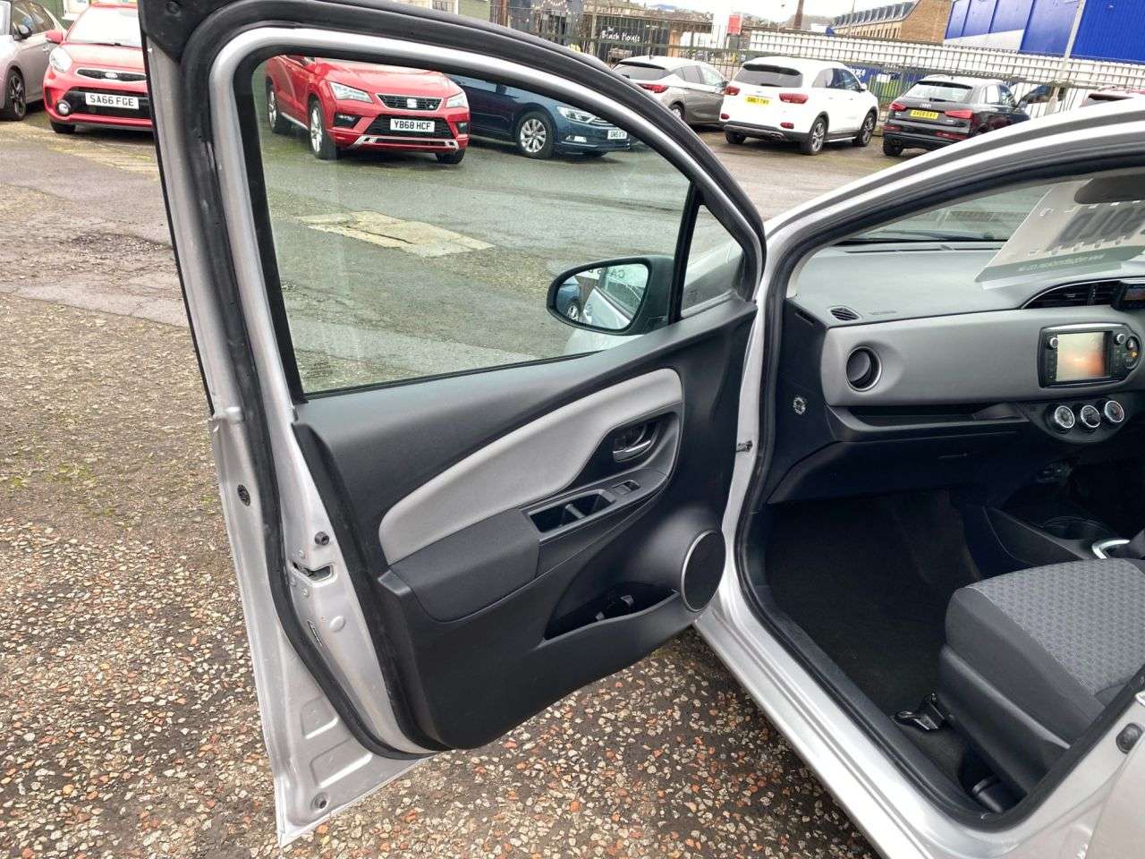 2015 TOYOTA YARIS 2015 TOYOTA YARIS