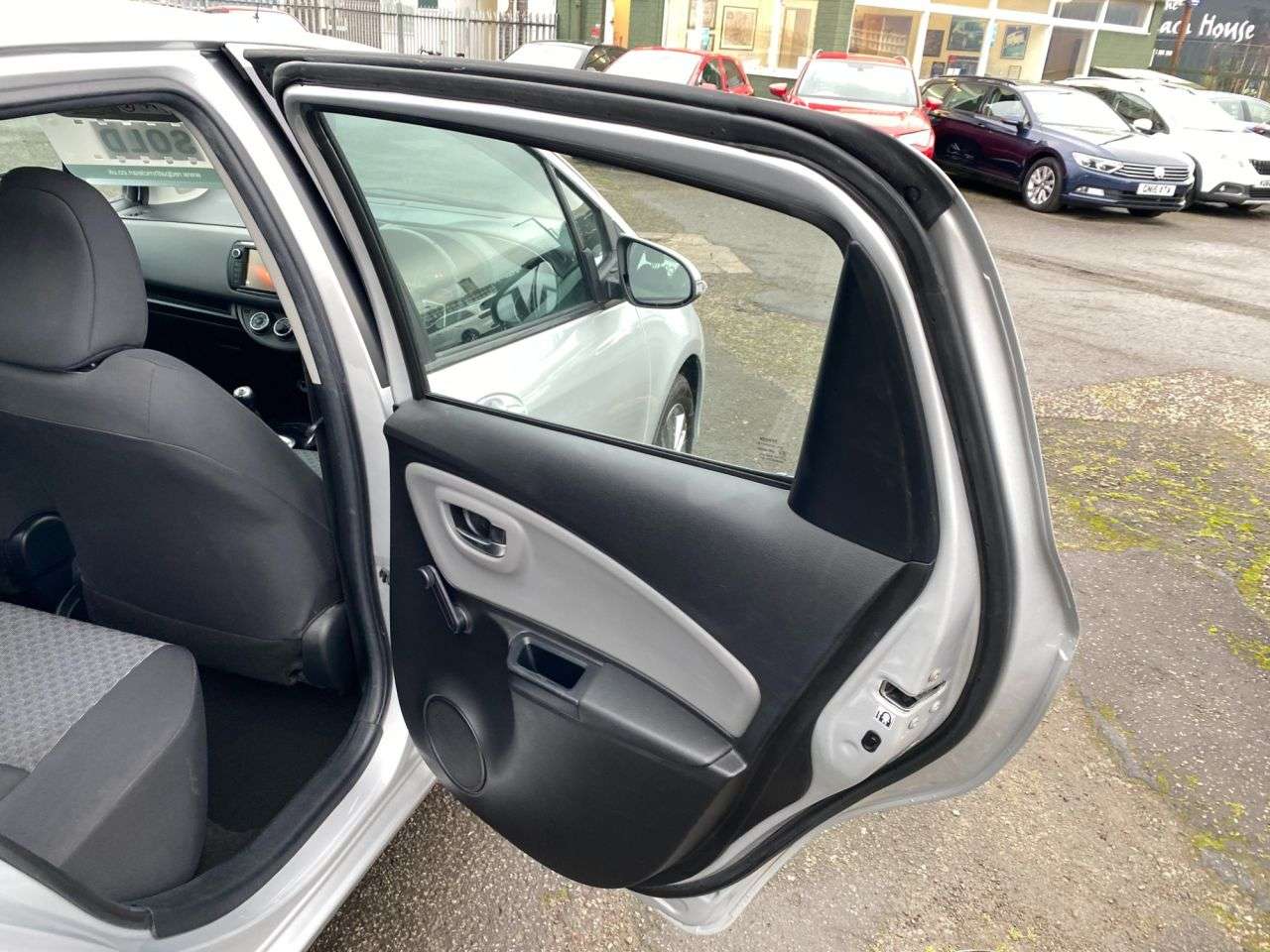 2015 TOYOTA YARIS 2015 TOYOTA YARIS