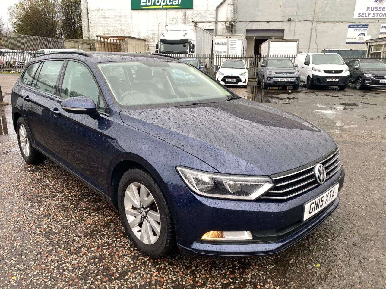A 2015 VOLKSWAGEN PASSAT 2.0 TDI BlueMotion Tech S Estate 5dr Diesel DSG Euro 6 (s/s) (150 ps) Low M A 2015 VOLKSWAGEN PASSAT 2.0 TDI BlueMotion Tech S Estate 5dr Diesel DSG Euro 6 (s/s) (150 ps) Low M
