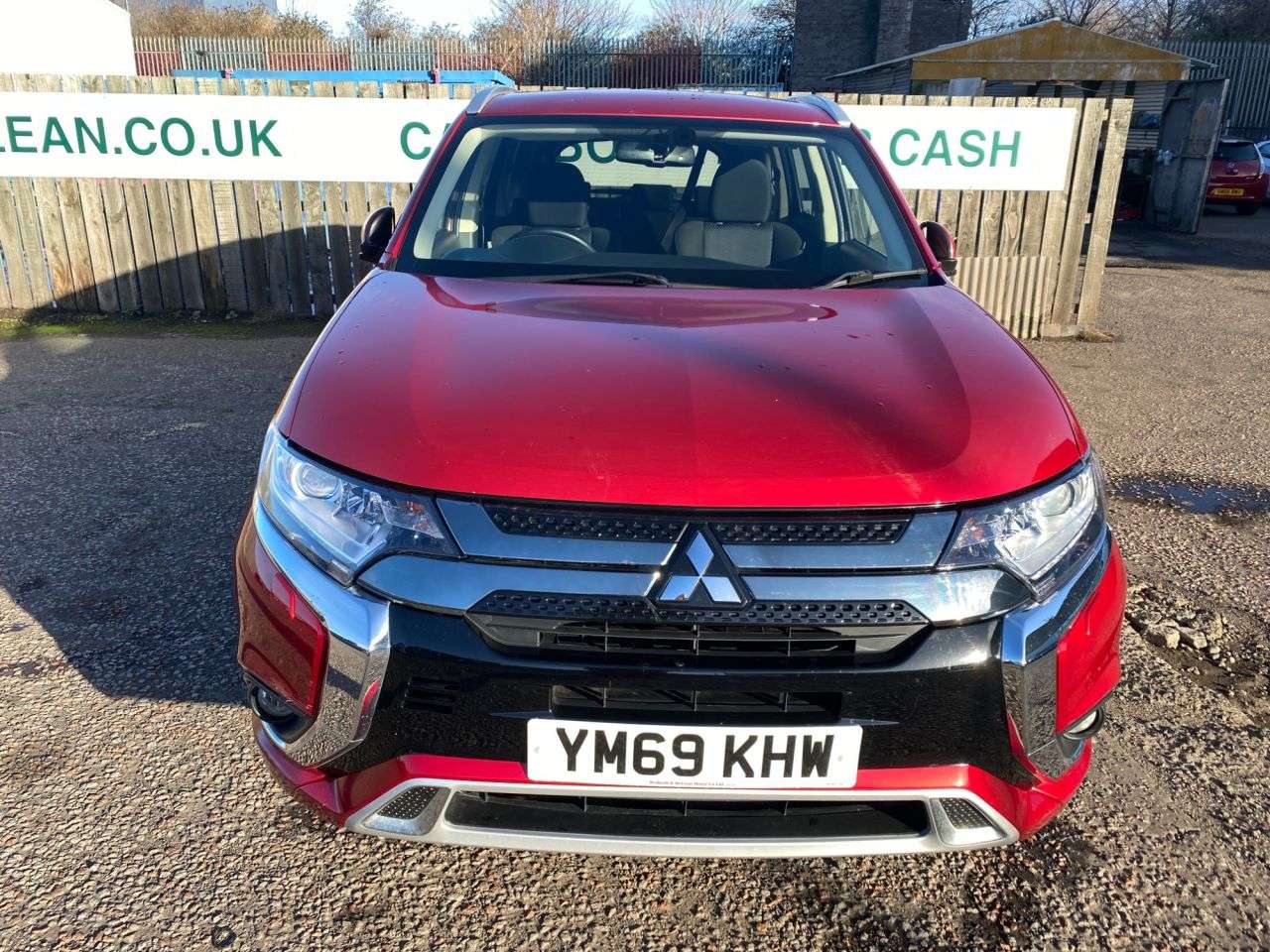 A 2020 MITSUBISHI OUTLANDER 2.4h TwinMotor 13.8kWh Design SUV 5dr Petrol Plug-in Hybrid CVT 4WD Euro 6 A 2020 MITSUBISHI OUTLANDER 2.4h TwinMotor 13.8kWh Design SUV 5dr Petrol Plug-in Hybrid CVT 4WD Euro 6