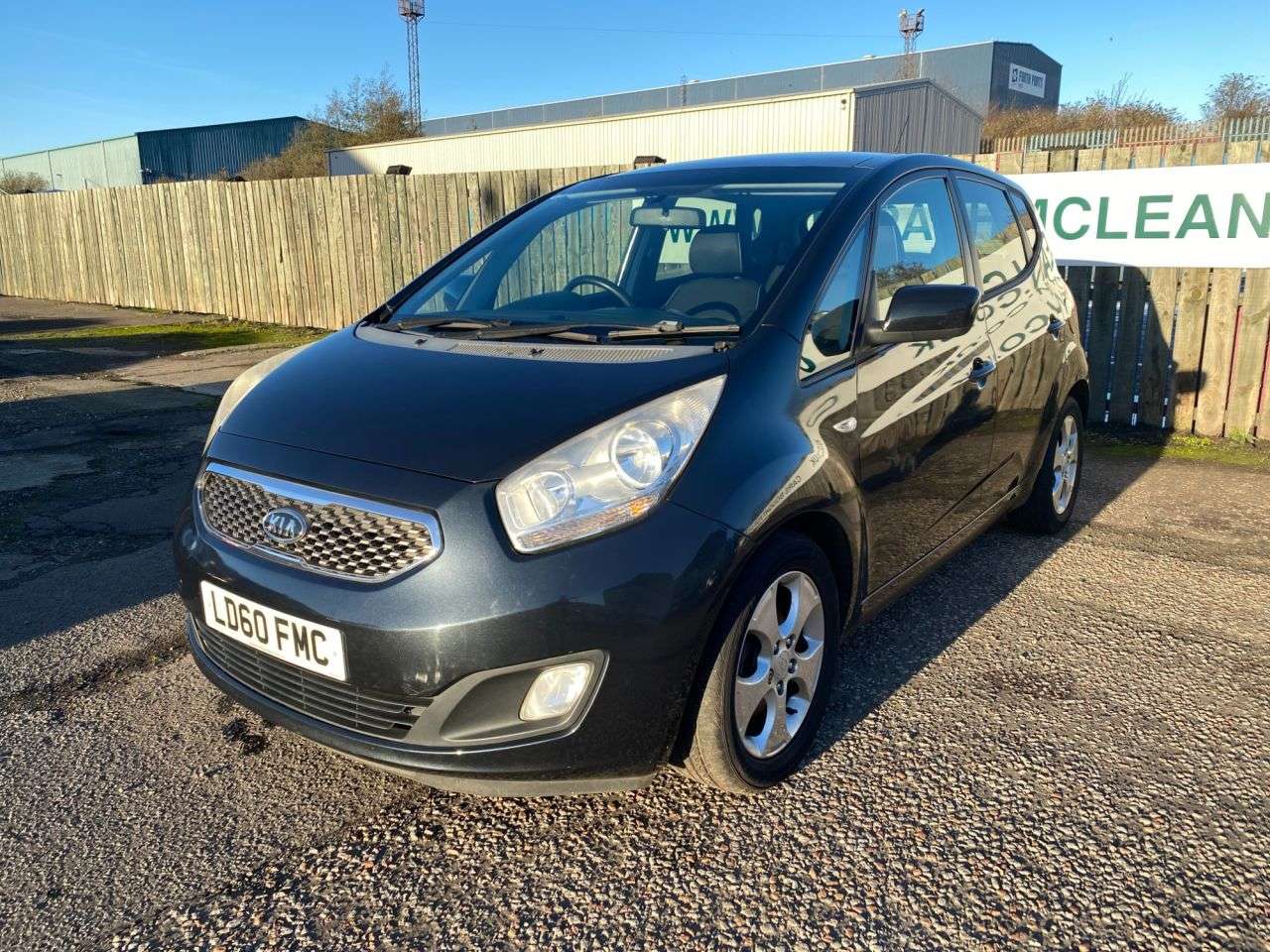 A 2010 KIA VENGA 1.4 CRDi EcoDynamics 3 MPV 5dr Diesel Manual Euro 5 (s/s) (89 bhp) New Clut A 2010 KIA VENGA 1.4 CRDi EcoDynamics 3 MPV 5dr Diesel Manual Euro 5 (s/s) (89 bhp) New Clut