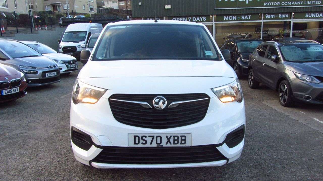 A 2021 VAUXHALL COMBO 1.6 Turbo D 2300 Sportive Panel Van 4dr Diesel Manual L1 H1 Euro 6 (s/s) (1 A 2021 VAUXHALL COMBO 1.6 Turbo D 2300 Sportive Panel Van 4dr Diesel Manual L1 H1 Euro 6 (s/s) (1