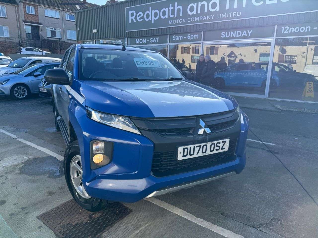 A 2020 MITSUBISHI L200 2.2 DI-D DC 4Life Pickup Double Cab 4dr Diesel Manual 4WD Euro 6 (s/s) (150 A 2020 MITSUBISHI L200 2.2 DI-D DC 4Life Pickup Double Cab 4dr Diesel Manual 4WD Euro 6 (s/s) (150