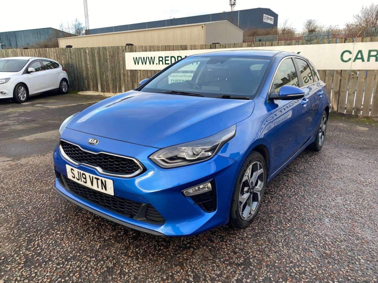 A 2019 KIA CEED 1.4 T-GDi Blue Edition Hatchback 5dr Petrol Manual Euro 6 (s/s) (138 bhp) G A 2019 KIA CEED 1.4 T-GDi Blue Edition Hatchback 5dr Petrol Manual Euro 6 (s/s) (138 bhp) G