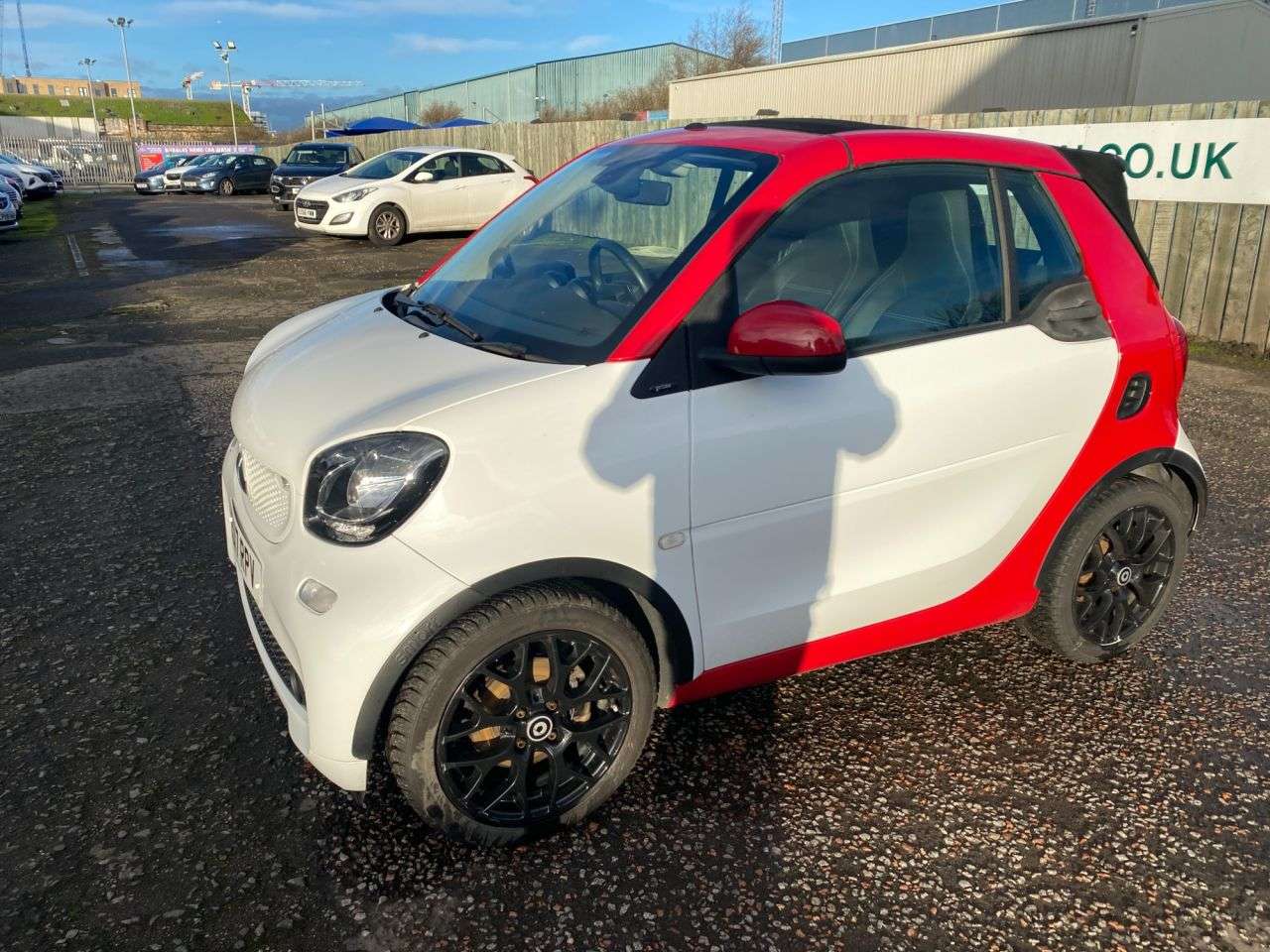 A 2017 SMART FORTWO 0.9T Prime Sport (Premium) Cabriolet 2dr Petrol Twinamic Euro 6 (s/s) (90 p A 2017 SMART FORTWO 0.9T Prime Sport (Premium) Cabriolet 2dr Petrol Twinamic Euro 6 (s/s) (90 p