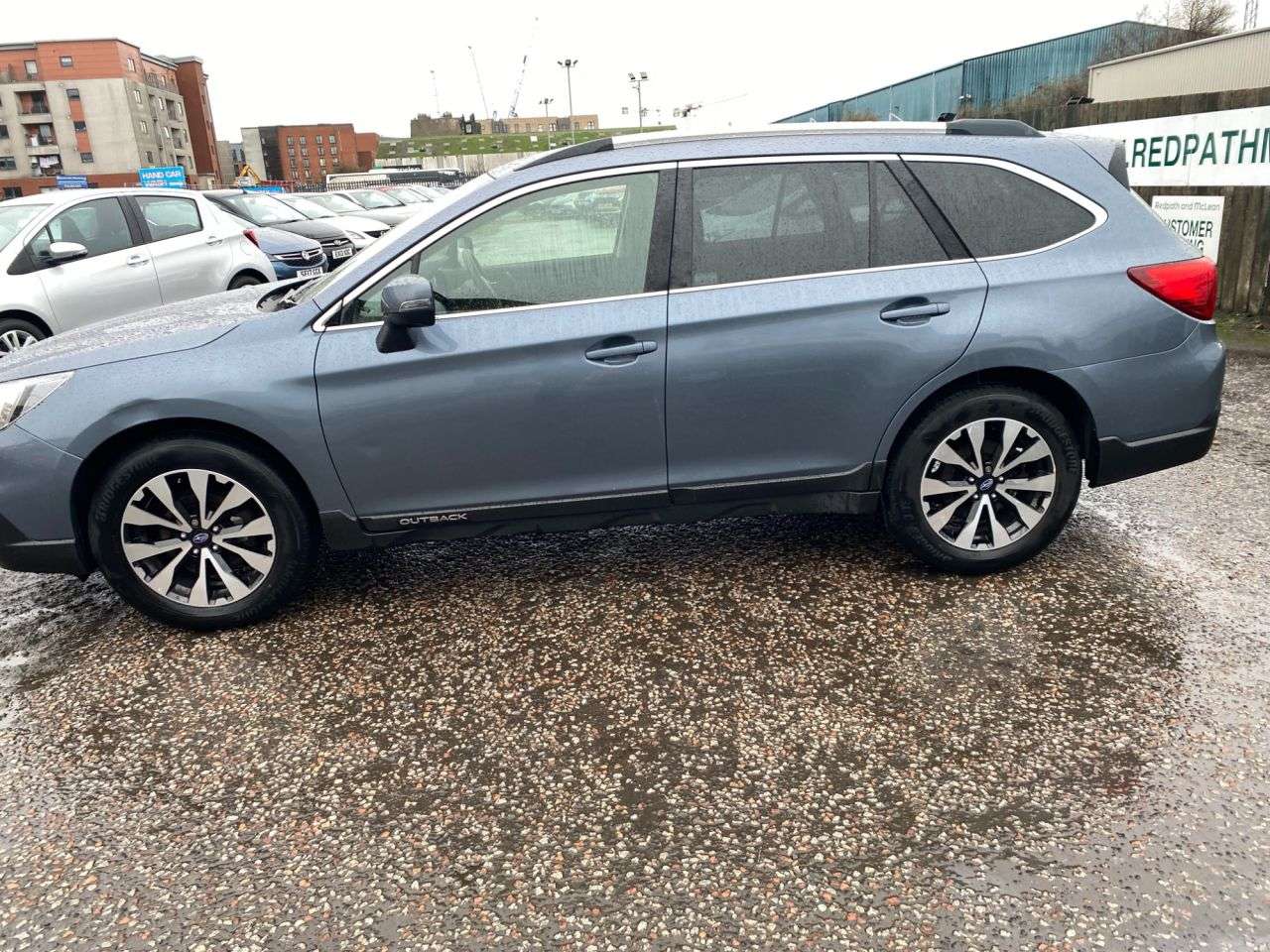 A 2017 SUBARU OUTBACK 2.5i SE Premium Estate 5dr Petrol Lineartronic 4WD Euro 6 (s/s) (175 ps) Ju A 2017 SUBARU OUTBACK 2.5i SE Premium Estate 5dr Petrol Lineartronic 4WD Euro 6 (s/s) (175 ps) Ju