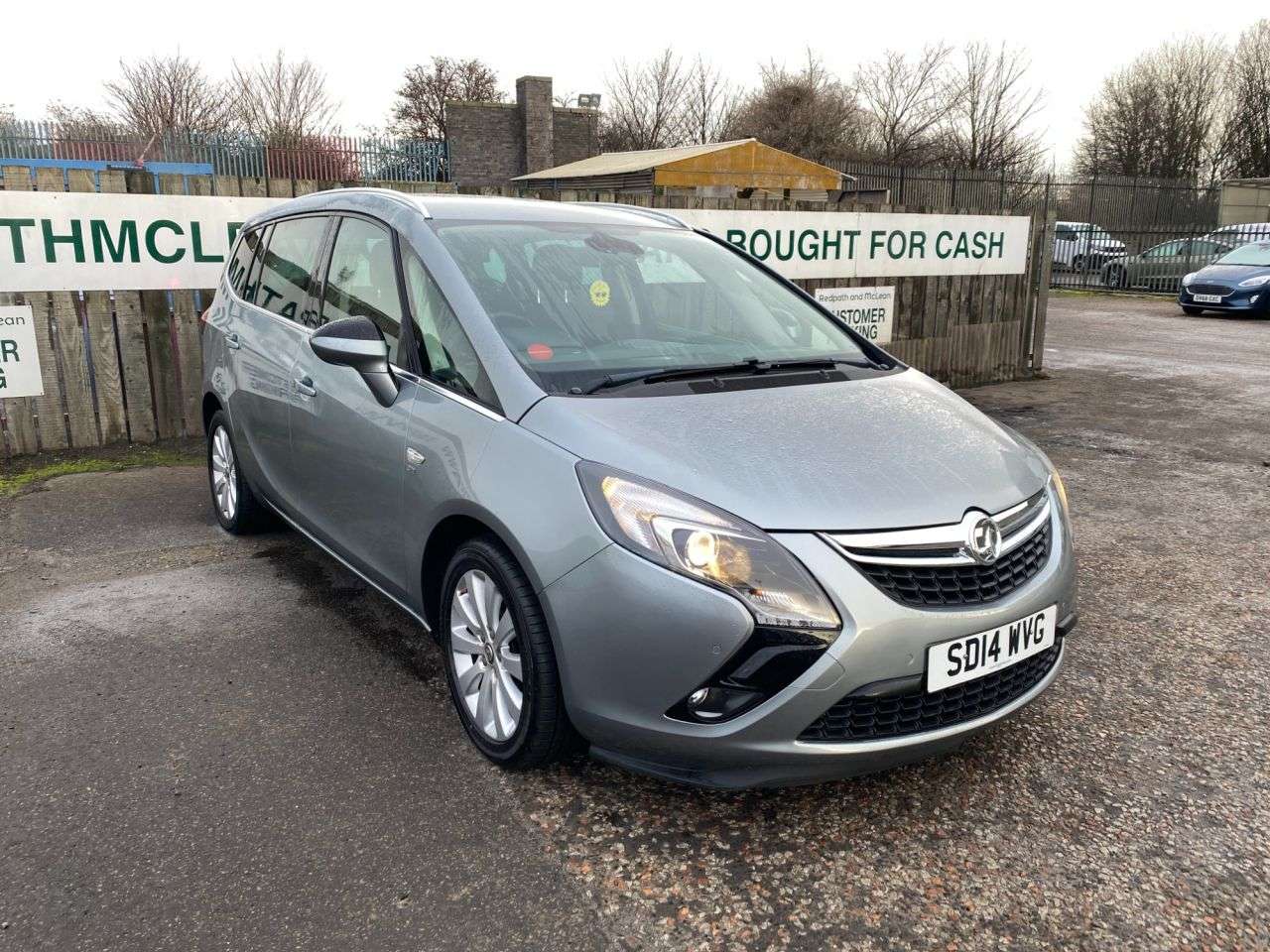 A 2014 VAUXHALL ZAFIRA TOURER 1.4T 16V SE MPV 5dr Petrol Auto Euro 5 (140 ps) SUPER LOW MILEAGE AUTO A 2014 VAUXHALL ZAFIRA TOURER 1.4T 16V SE MPV 5dr Petrol Auto Euro 5 (140 ps) SUPER LOW MILEAGE AUTO
