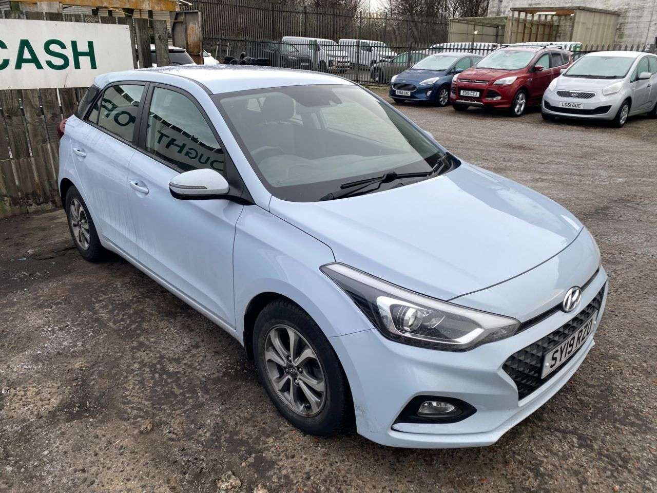 A 2023 HYUNDAI I20 1.2 SE Launch Edition Hatchback 5dr Petrol Manual Euro 6 (s/s) (84 ps) A 2023 HYUNDAI I20 1.2 SE Launch Edition Hatchback 5dr Petrol Manual Euro 6 (s/s) (84 ps)