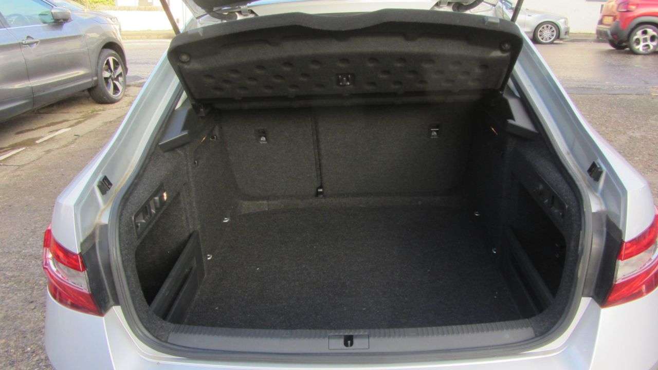 2018 SKODA SUPERB DIESEL HATCHBACK 2018 SKODA SUPERB DIESEL HATCHBACK