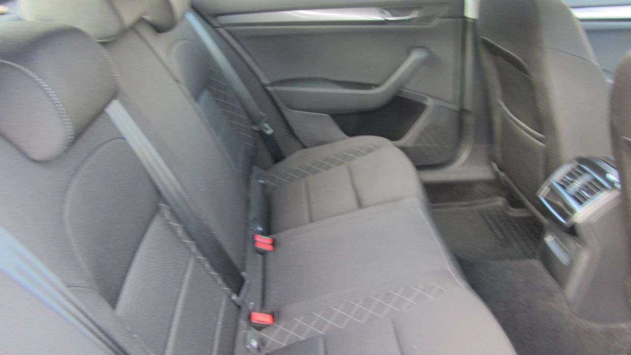 2018 SKODA SUPERB DIESEL HATCHBACK 2018 SKODA SUPERB DIESEL HATCHBACK