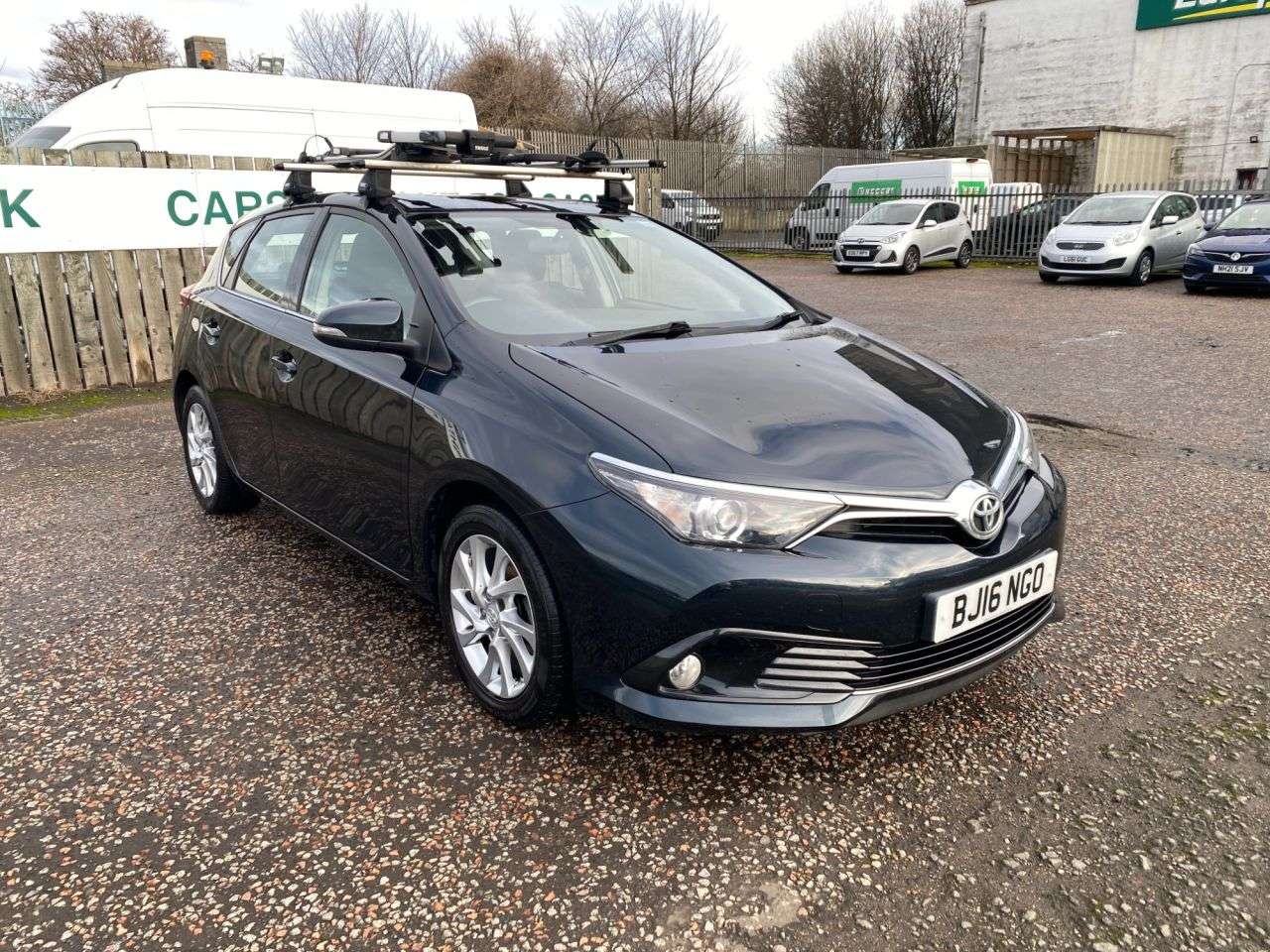 A 2016 TOYOTA AURIS 1.2 VVT-i Business Edition Hatchback 5dr Petrol Manual Euro 6 (s/s) (116 ps A 2016 TOYOTA AURIS 1.2 VVT-i Business Edition Hatchback 5dr Petrol Manual Euro 6 (s/s) (116 ps