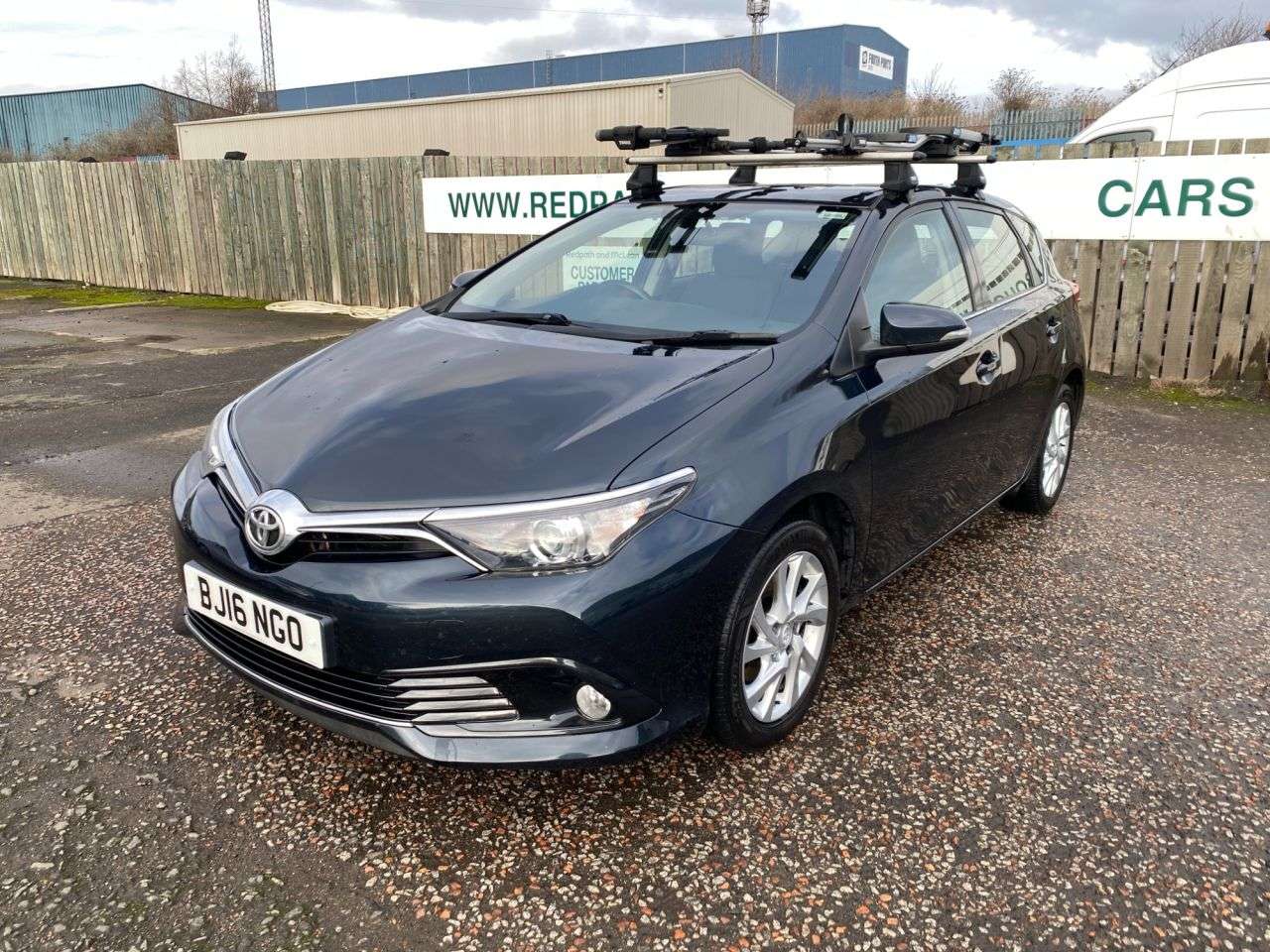 A 2016 TOYOTA AURIS 1.2 VVT-i Business Edition Hatchback 5dr Petrol Manual Euro 6 (s/s) (116 ps A 2016 TOYOTA AURIS 1.2 VVT-i Business Edition Hatchback 5dr Petrol Manual Euro 6 (s/s) (116 ps