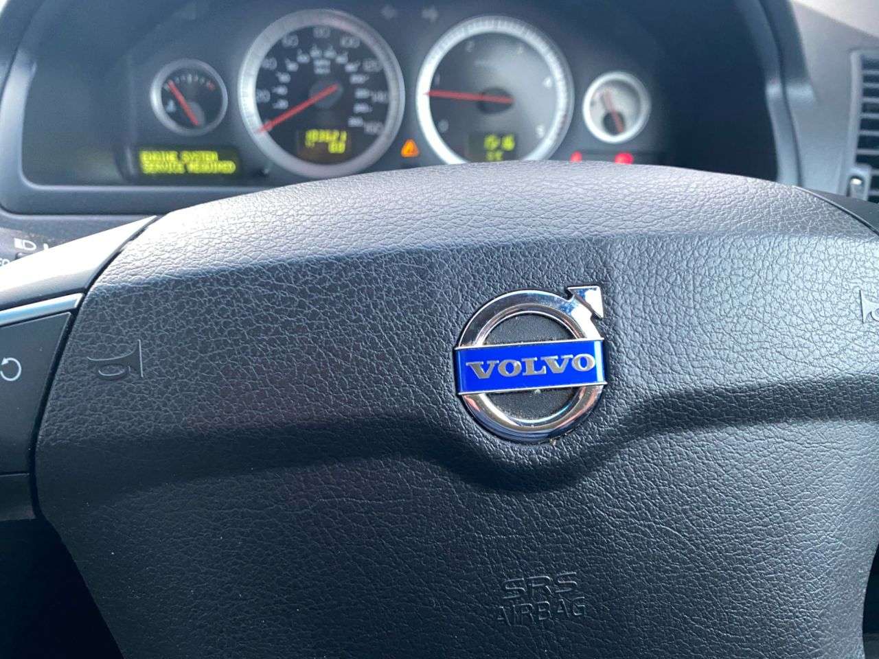 2010 VOLVO XC90 2010 VOLVO XC90