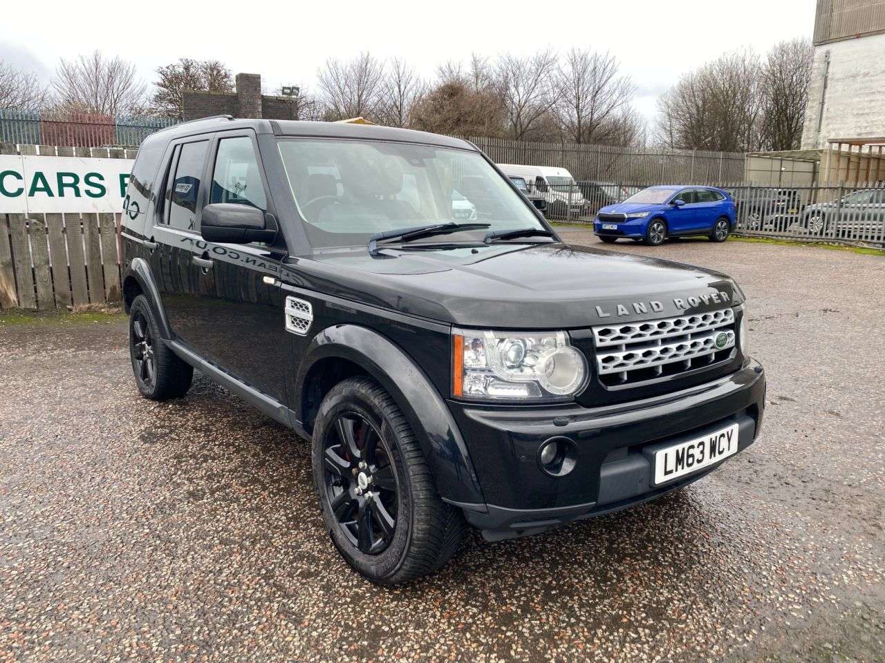 A 2013 LAND ROVER DISCOVERY 4 3.0 SD V6 HSE SUV 5dr Diesel Auto 4WD Euro 5 (255 bhp) PX WELCOME FINANCE M A 2013 LAND ROVER DISCOVERY 4 3.0 SD V6 HSE SUV 5dr Diesel Auto 4WD Euro 5 (255 bhp) PX WELCOME FINANCE M