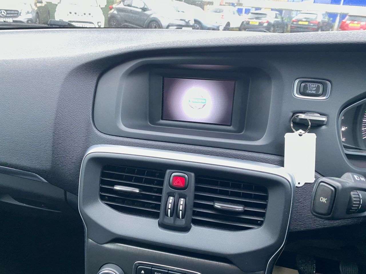 2015 VOLVO V40 2015 VOLVO V40