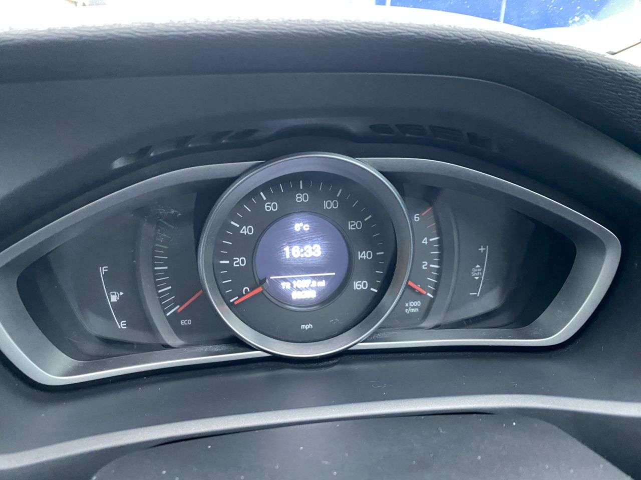 2015 VOLVO V40 2015 VOLVO V40