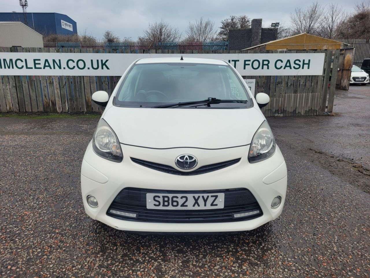 A 2012 TOYOTA AYGO 1.0 VVT-i Fire Hatchback 3dr Petrol Manual Euro 5 (67 ps) PX WELCOME A 2012 TOYOTA AYGO 1.0 VVT-i Fire Hatchback 3dr Petrol Manual Euro 5 (67 ps) PX WELCOME