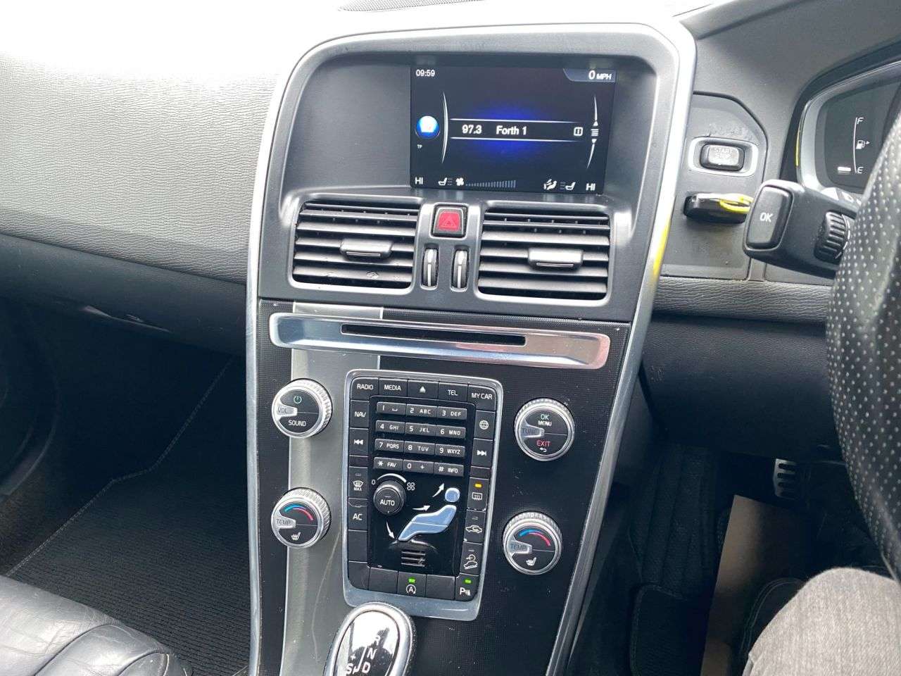 2015 VOLVO XC60 2015 VOLVO XC60