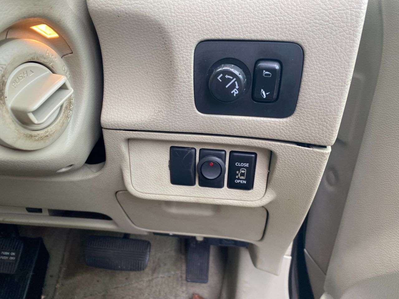 2002 NISSAN ELGRAND 2002 NISSAN ELGRAND