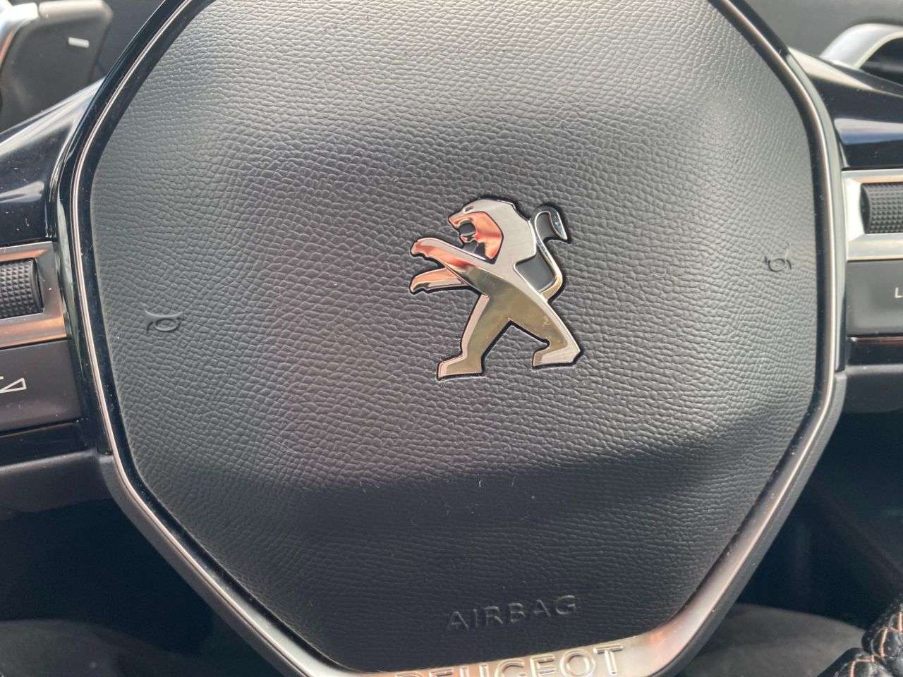 2020 PEUGEOT 3008 2020 PEUGEOT 3008