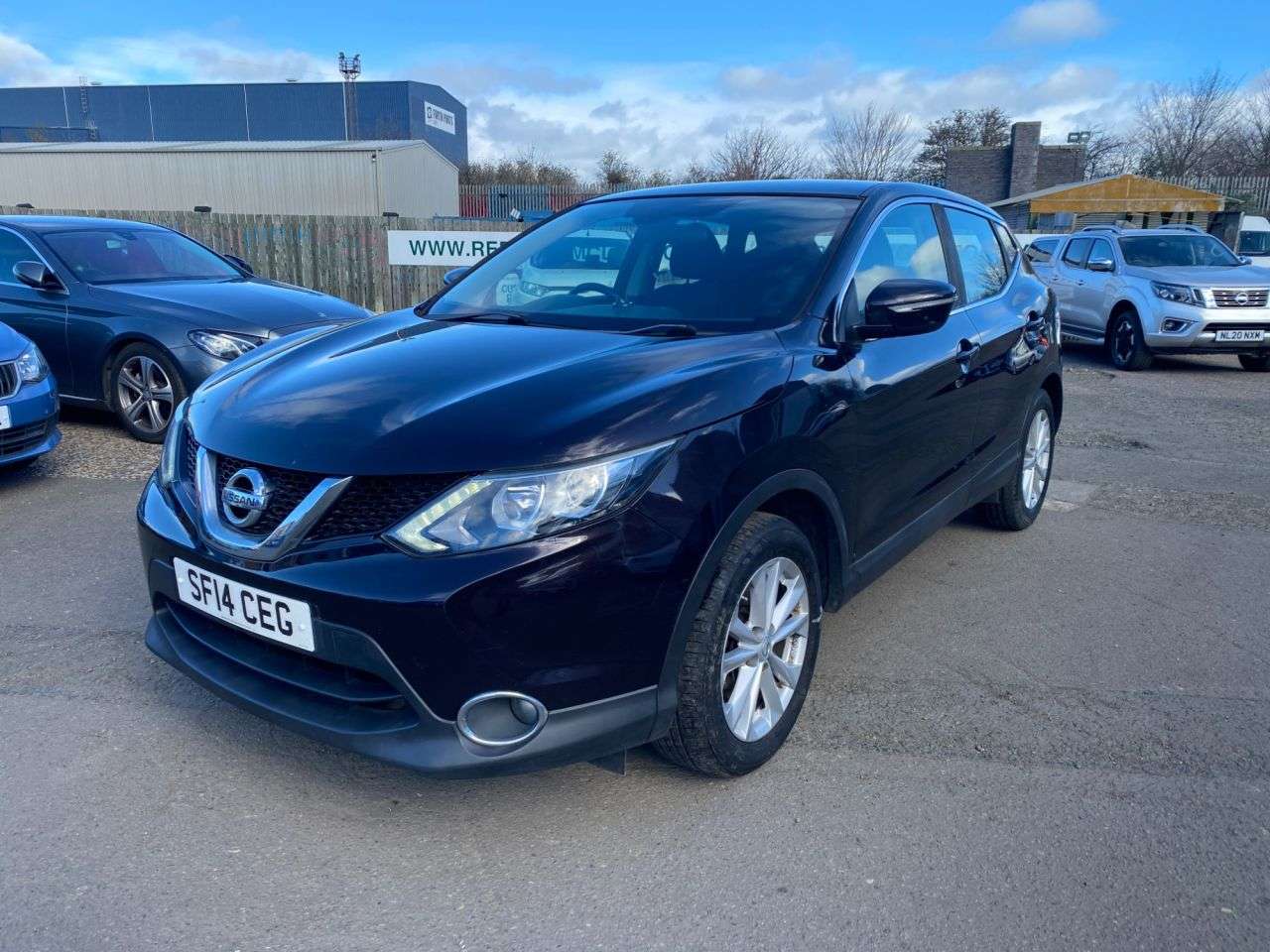 A 2014 NISSAN QASHQAI 1.2 DIG-T Acenta SUV 5dr Petrol Manual 2WD Euro 5 (s/s) (115 ps) A 2014 NISSAN QASHQAI 1.2 DIG-T Acenta SUV 5dr Petrol Manual 2WD Euro 5 (s/s) (115 ps)