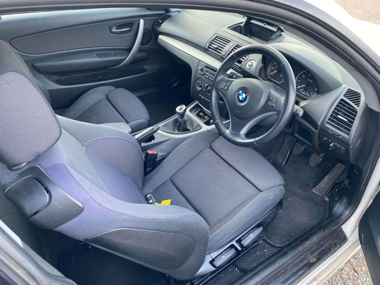 A 2011 BMW 1 SERIES 2.0 116i Sport Hatchback 3dr Petrol Manual Euro 5 (s/s) (122 ps) WILL COME A 2011 BMW 1 SERIES 2.0 116i Sport Hatchback 3dr Petrol Manual Euro 5 (s/s) (122 ps) WILL COME