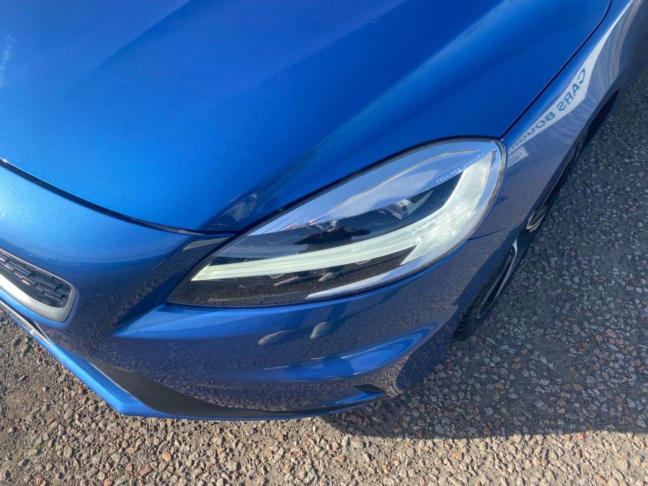 2017 VOLVO V40 2017 VOLVO V40