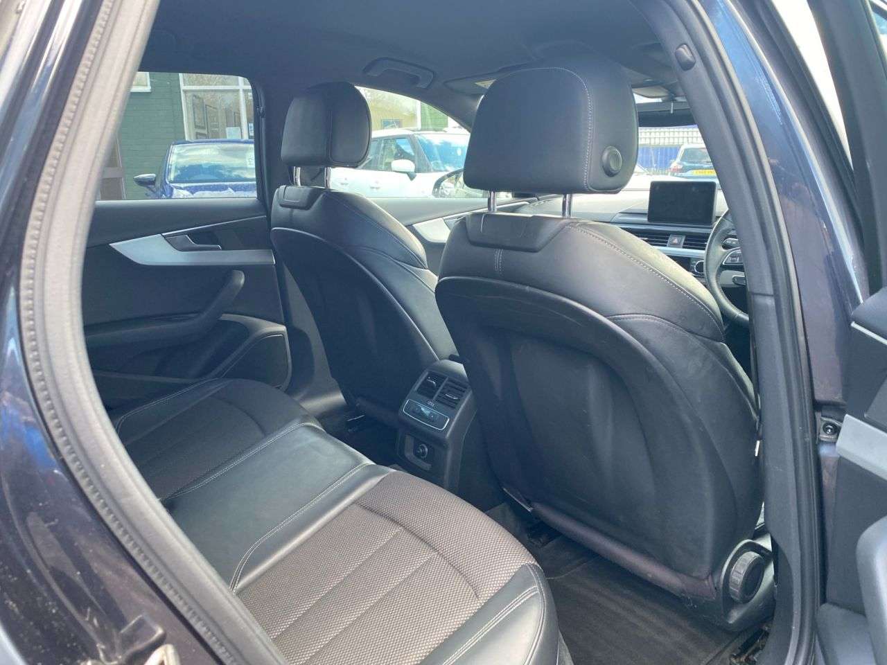 2016 AUDI A4 2016 AUDI A4