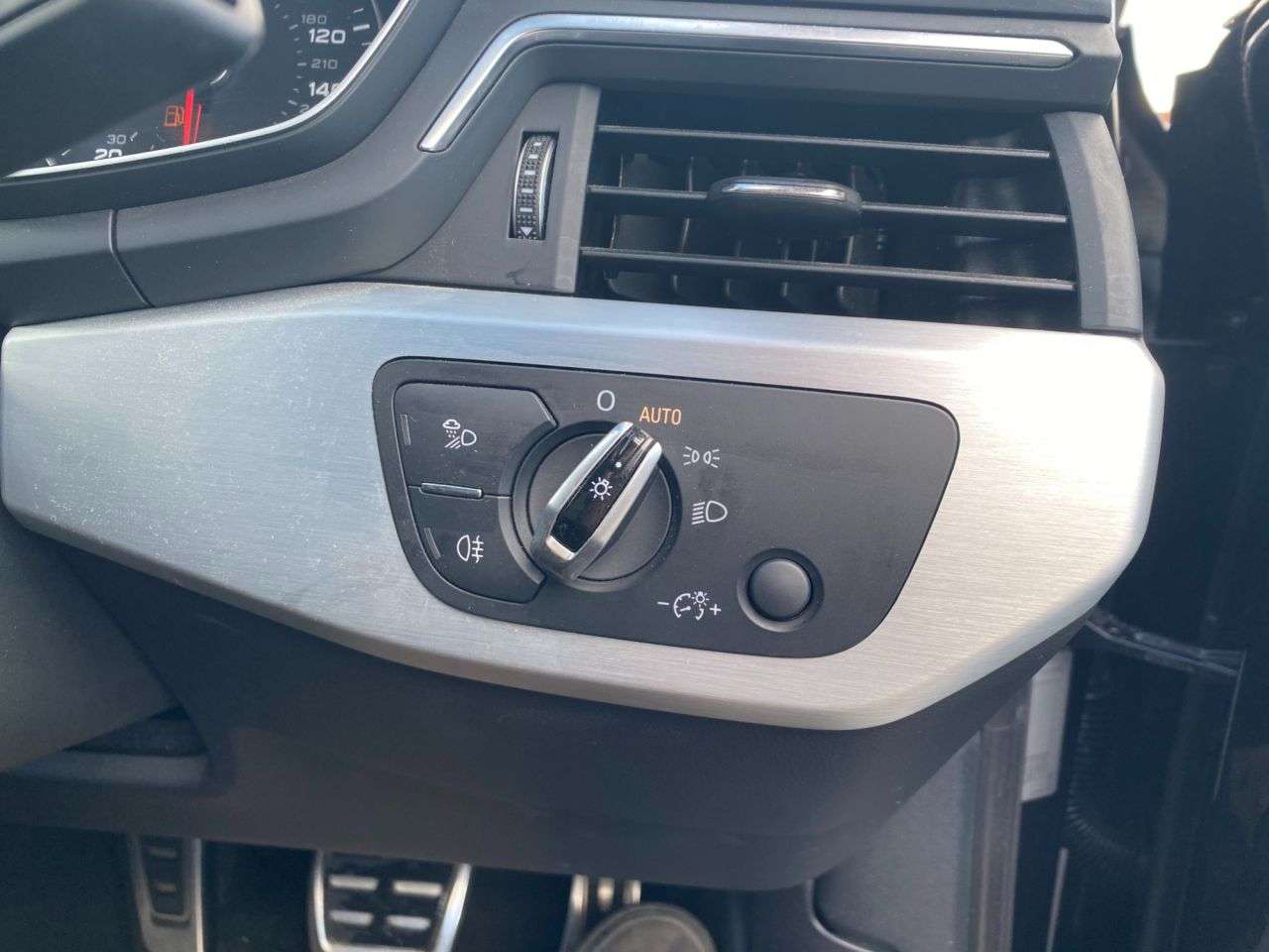 2016 AUDI A4 2016 AUDI A4