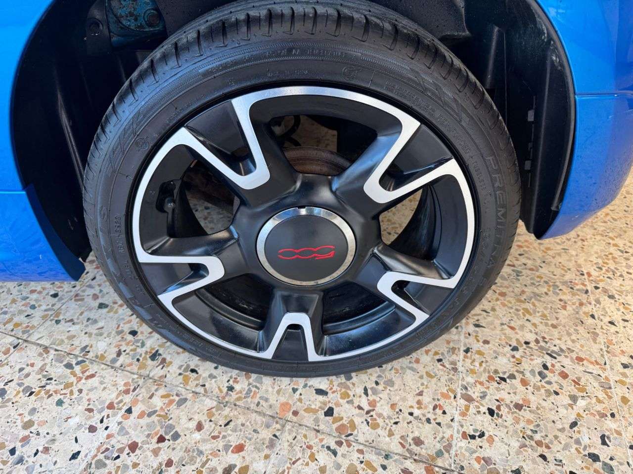2018 FIAT 500 2018 FIAT 500