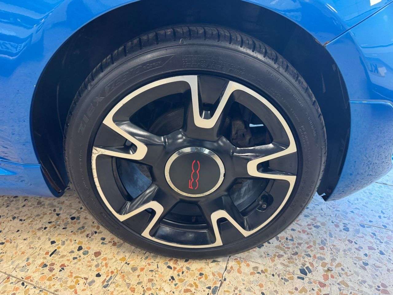 2018 FIAT 500 2018 FIAT 500
