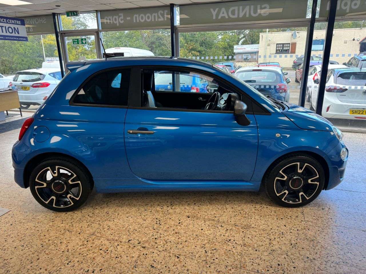 2018 FIAT 500 2018 FIAT 500