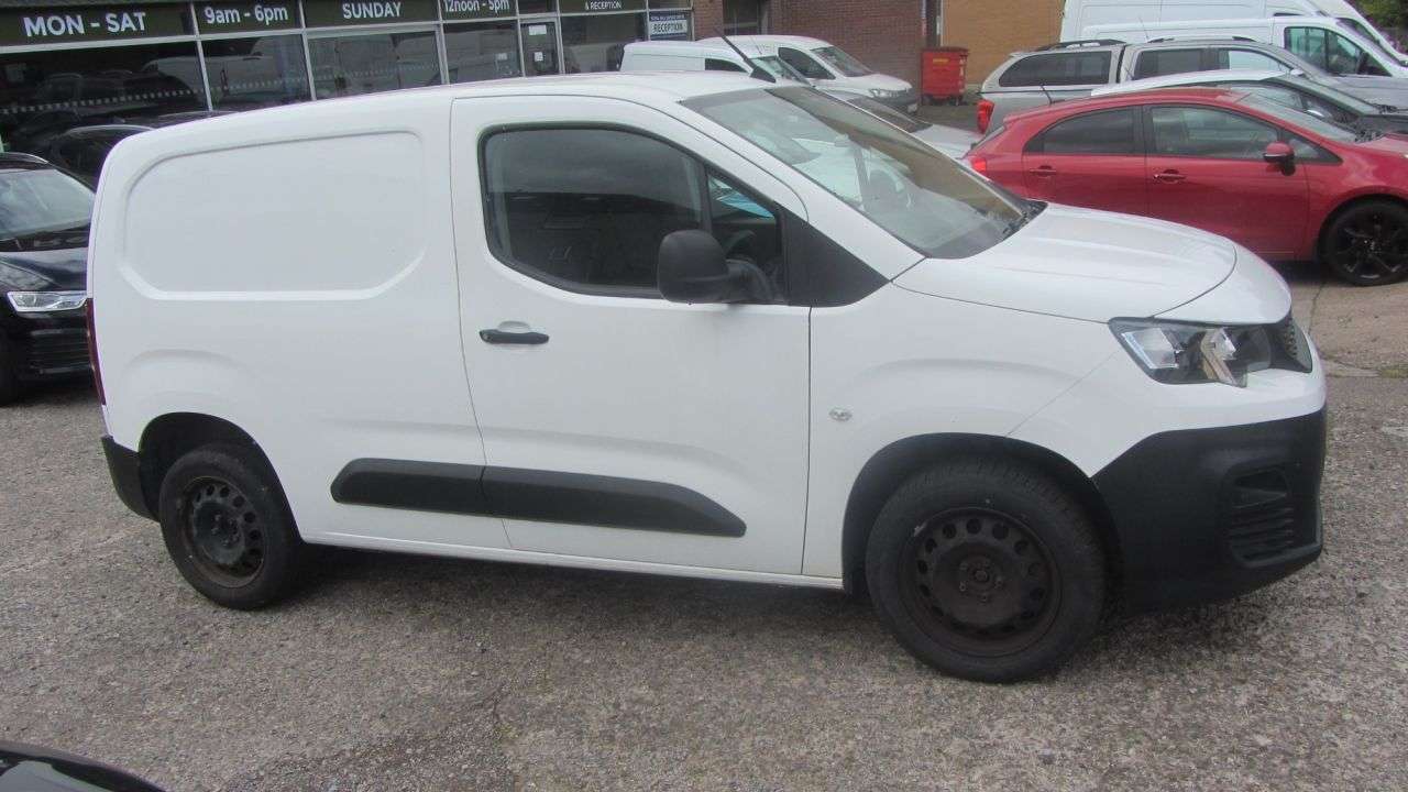 A 2021 PEUGEOT PARTNER 1.5 BlueHDi 1000 Professional Standard Panel Van 5dr Diesel Manual SWB Euro A 2021 PEUGEOT PARTNER 1.5 BlueHDi 1000 Professional Standard Panel Van 5dr Diesel Manual SWB Euro