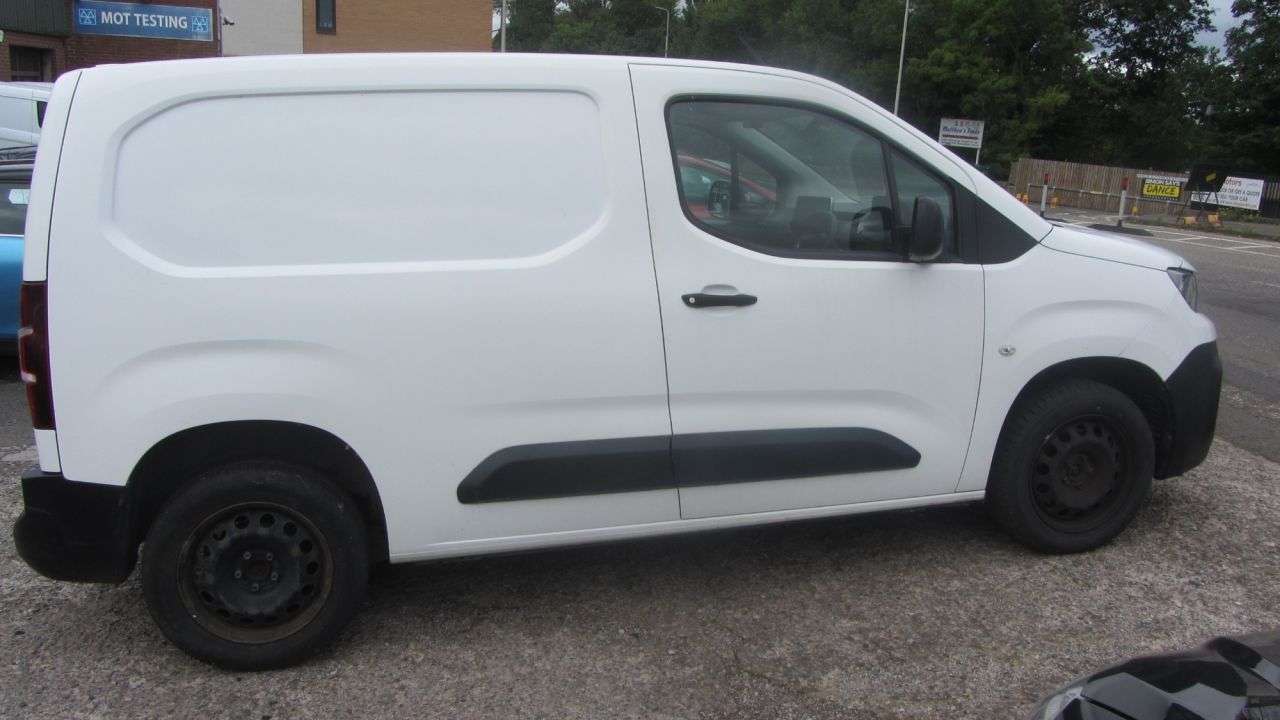A 2021 PEUGEOT PARTNER 1.5 BlueHDi 1000 Professional Standard Panel Van 5dr Diesel Manual SWB Euro A 2021 PEUGEOT PARTNER 1.5 BlueHDi 1000 Professional Standard Panel Van 5dr Diesel Manual SWB Euro