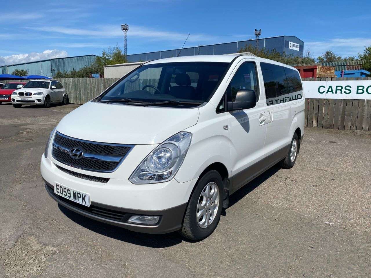 A 2009 HYUNDAI I800 2.5 CRDi Style MPV 5dr Diesel Manual Euro 4 (168 bhp) 8 SEATER MPV A 2009 HYUNDAI I800 2.5 CRDi Style MPV 5dr Diesel Manual Euro 4 (168 bhp) 8 SEATER MPV